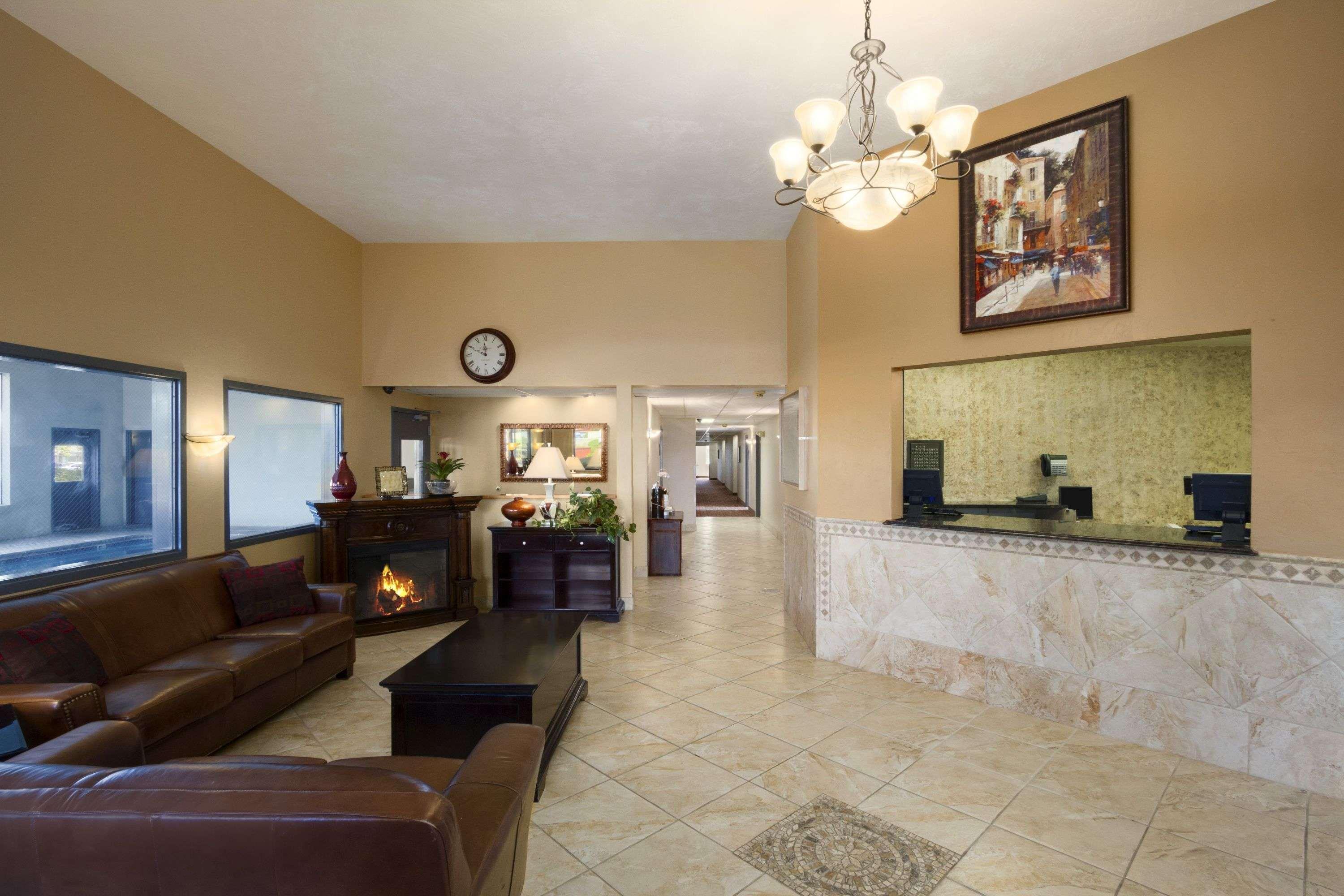 Super 8 By Wyndham Kennewick Motel Bagian luar foto