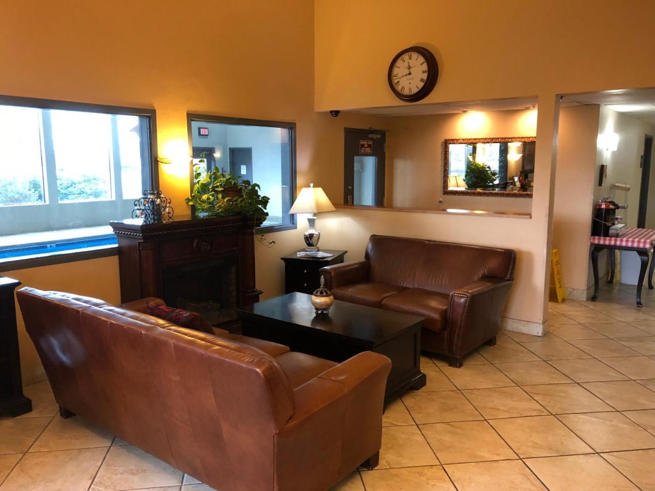 Super 8 By Wyndham Kennewick Motel Bagian luar foto